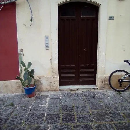 Apartman Vicolo A Mare Szirakúza